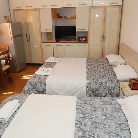 Elvi Aerd Apartment 베라트 외부 사진